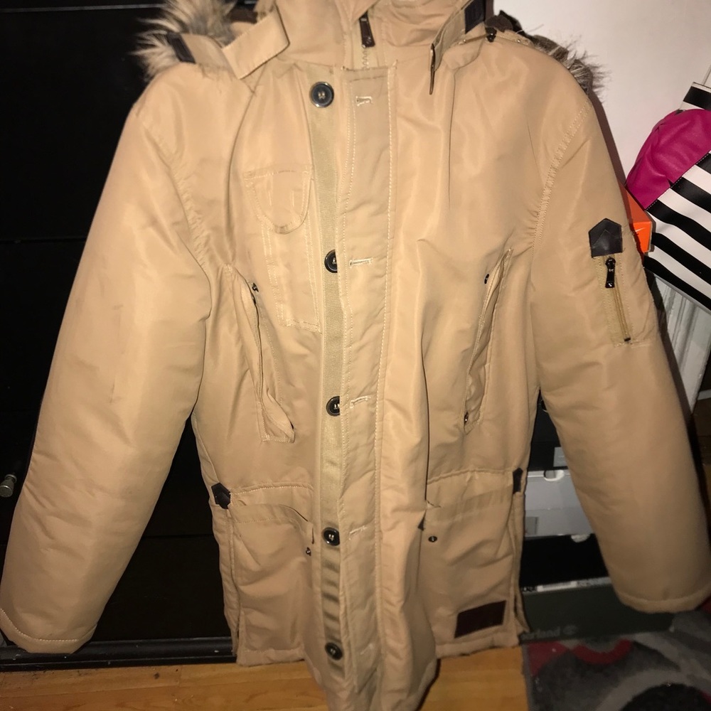 Men’s Beige tan W brown detail RocaWear coat